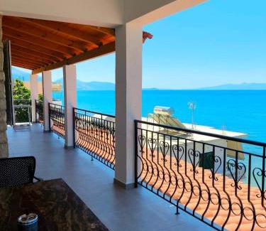 Qeparo Apartment | Petra Mare