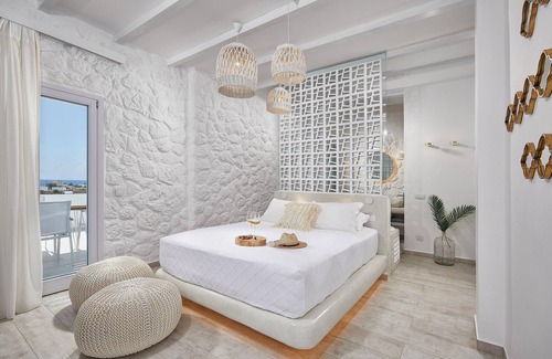 Agios Georgios Hotel | Petri Suites