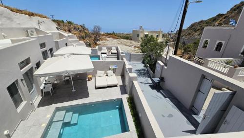 Vourvoulos Apartment | Petroma Cave Suites