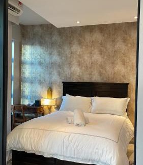 Downtown Kota Kinabalu Apartment | Petronella Suites Apartment @ Jesselton Quay