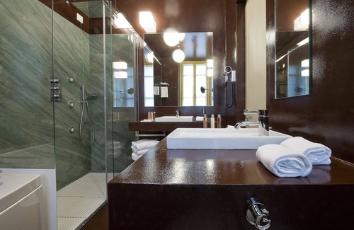 Borgo San Leonardo Hotel | Petronilla - Hotel in Bergamo
