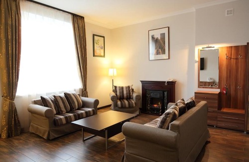 Pereslavl-Zalesskiy Hotel | Petrovsky Hotel