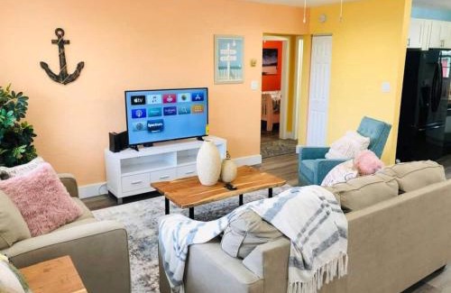 Smith's Memento House | Pets Ok! Walk To Ocean Center & Beach!