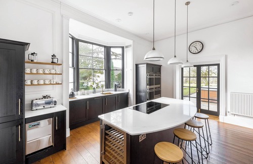 Petty France House | Petty France Estate by Birch Stays (New Home)
