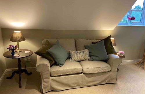 Bottlesford Apartment | Pewsey Retreat 3 Sleeps -PetFriendly BBq Parking