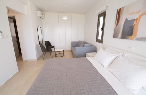 Softades Villa | Phaedrus Living: Serenity Waves Villas No.2