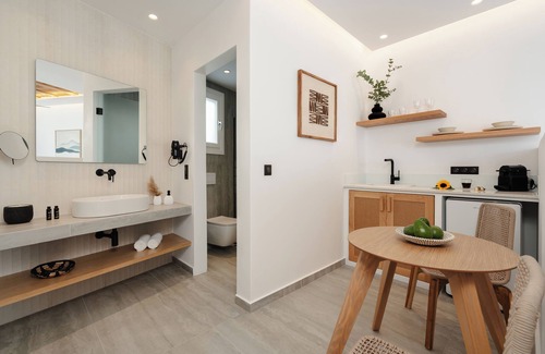 Agios Prokopios Apartment | Phaistos Suites