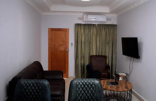 Jwaneng Bed & Breakfast | Phakela Cottages