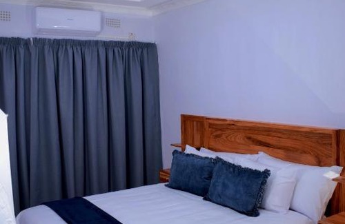 Jwaneng Bed & Breakfast | Phakela Cottages