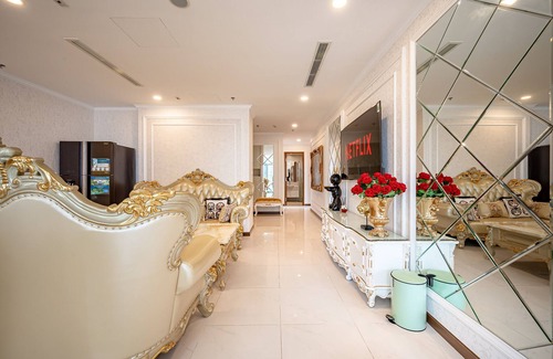 Hang Xanh Apartment | [PHAN DANG Apartment] - Vinhomes Central Park - The Landmark 4BR