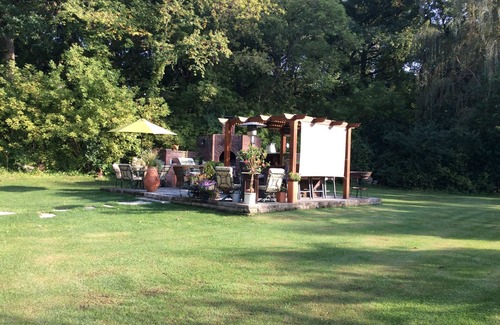 Mukwonago House | "PHANTOM'S COVE": LAKE FRONT RETREAT ON UPPER PHANTOM LAKE