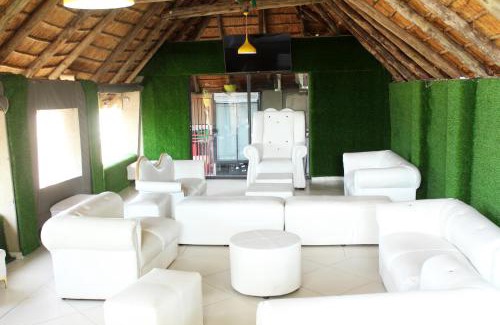 Hazyview House | Phendulani Lodge & Park