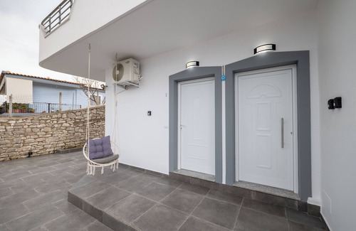 Qender Apartment | Philoxenia Apartments Saranda - Studio Apartment with King bed
