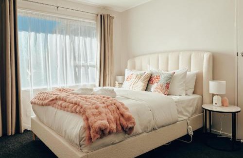 Hokitika House | Phoenix Escape