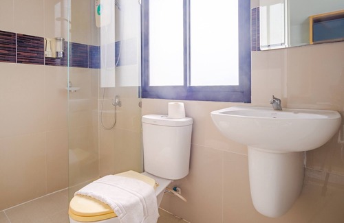 Chalong House | Phoomjai House