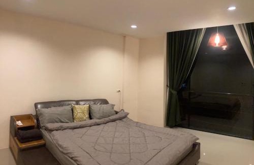 Buriram House | Phornkanok pool villa Friends & Family