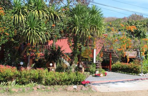 Phu Ruea Bed & Breakfast | Phuphet Hill Resort