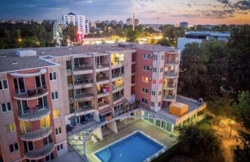 Constanta Apartment | Piano Bar Holidays Apartments