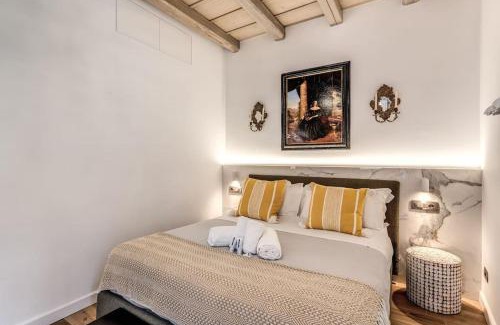 Trastevere Apartment | Piazza dei Renzi Trastevere building 4 bedroom with terrace