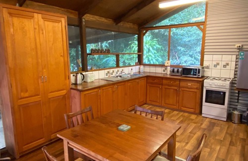 Palmwoods House | Piccabean Cottage - Palmwoods Eco Escape