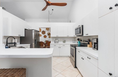 Crown Pointe House | PICCADILLY MANOR-3BD/2BA W HEATED POOL +1 773 443-7832