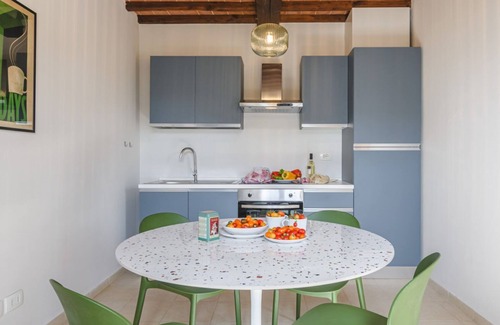 Camucia House | Piccola Fonte - come by car and you'll have everything at your fingertips