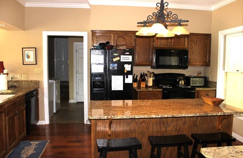 Lutts House | Pickwick Lake Front Home near Grand Harbor, 4 bedrooms, 3.5 baths, boat dock