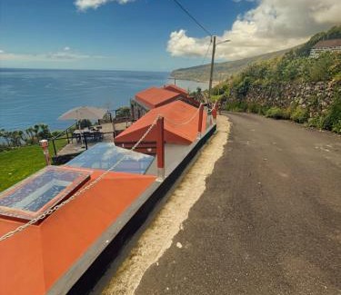 Lajes do Pico House | Picolo-Mondo
