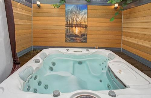 Oldenzaal House | Picturesque Holiday Home in Oldenzaal with Jacuzzi