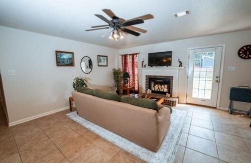 Conway Apartment | Picturesque Pet-Friendly Haven
