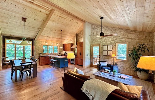 Manhattan Cottage | Picturesque Woodland Cottage in the Tallgrass Prairie