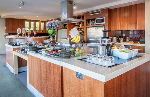 North Fremantle Apartment | Pier 21 Riverside Apartment Hotel
