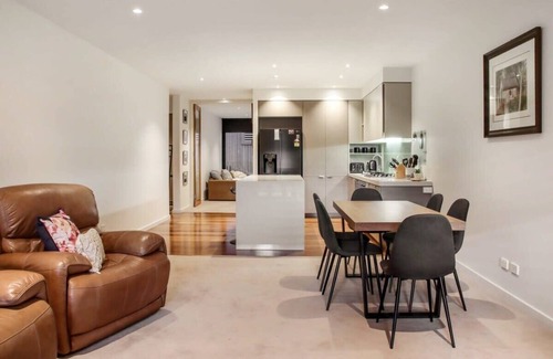 Geelong Apartment | PierPoint 203 I Geelong Waterfront Apt