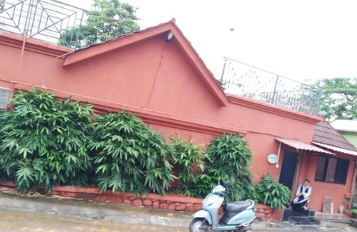 Aarey Colony Villa | Pikasa 411, pool party villa