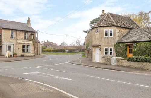 Acton Turville House | Pike Cottage