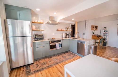 Northeast Colorado Springs Apartment | Pikes Peak Mountain View 2 Bedroom Guest Suite