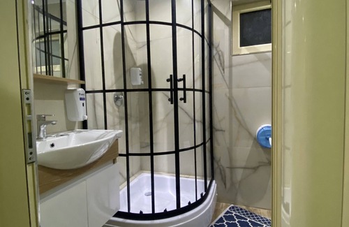 Lushnje Hotel | Pilo Lala Hotel