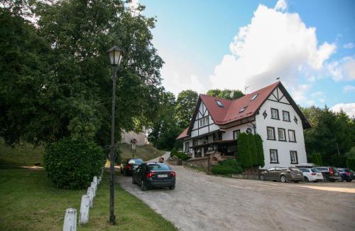 Kandava Hotel | Pils