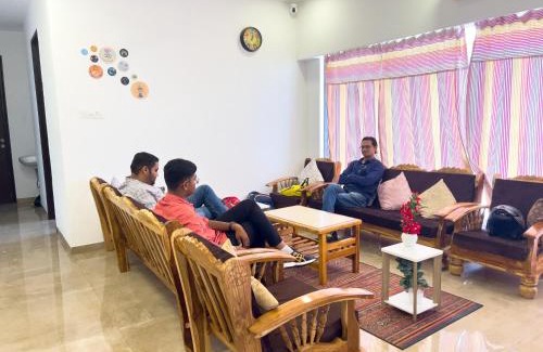 Vile Parle East Apartment | Pinaki Comfort Stay Vile Parle - Near Airport