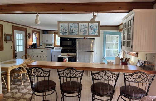 Oneonta House | Pindar's Pond - Private Pond ~ fenced in yard!