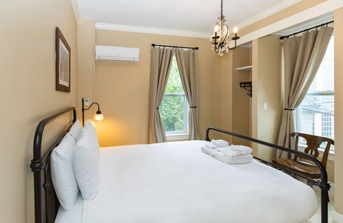 Mackinac Island Bed & Breakfast | Pine Cottage Bed & Breakfast