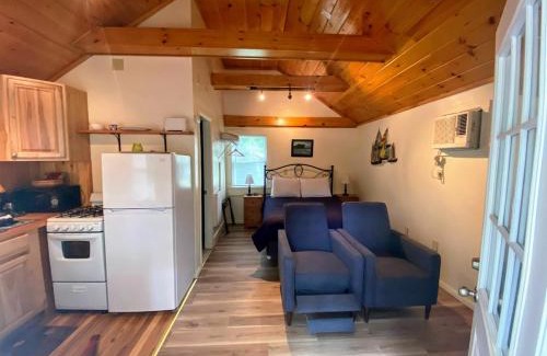 Lincolnville Resort | Pine Grove Cottages