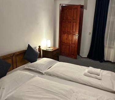 Cioplea Apartment | Pine Peak Apartments