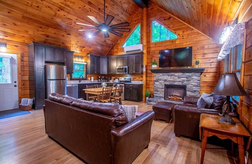 Loudonville House | Pine Ridge Cabin - Secluded Cabin with Hot Tub