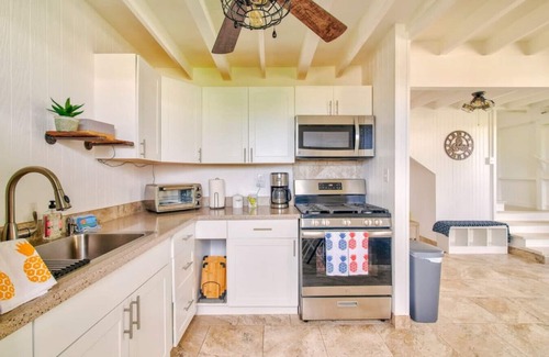 Hilo House | Pineapple Loft - Downtown Hilo wAC