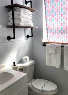 Bridgeport Heights Apartment | Pineapple Shores Inn Unit 1