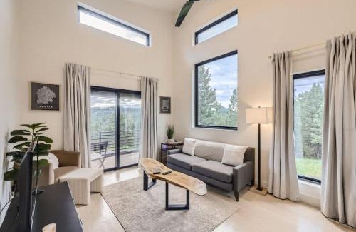 Evergreen Meadows House | Pinebox at Evergreen Modern 20Acres -Serene-Creek