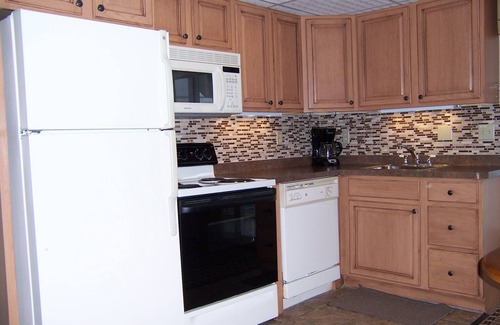 Traverse City Apartment | Pinestead Reef Resort