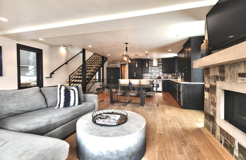 Downtown Park City House | Pinetree by AvantStay | Modern Park City Getaway w/Patio & Balcony