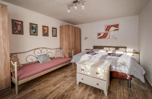 Jakubovany House | Ping pong Cottage in heart of Liptov